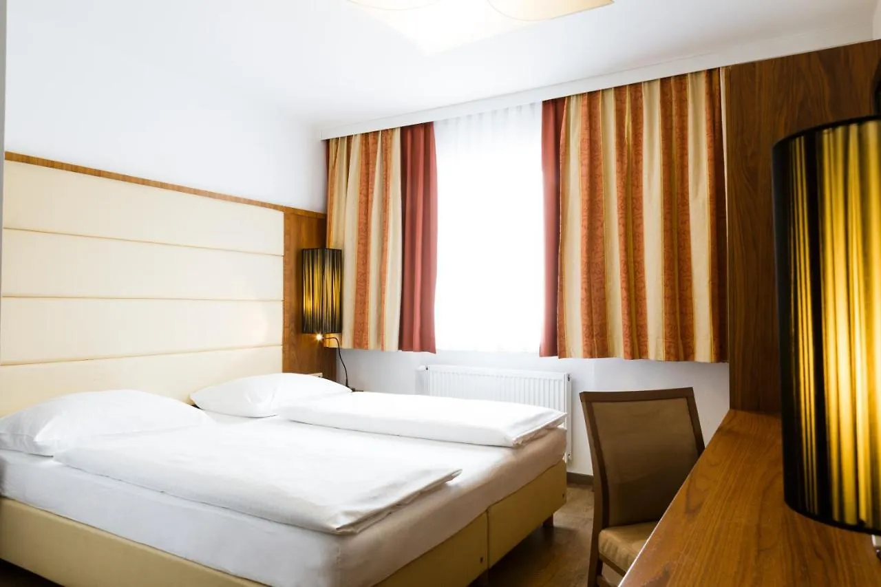 Hotel Kapeller Innsbruck 3*,