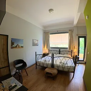 Rentrooms Vendégház